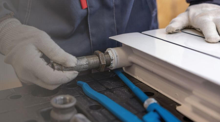 Expert burst pipe repair services in Coggon, IA